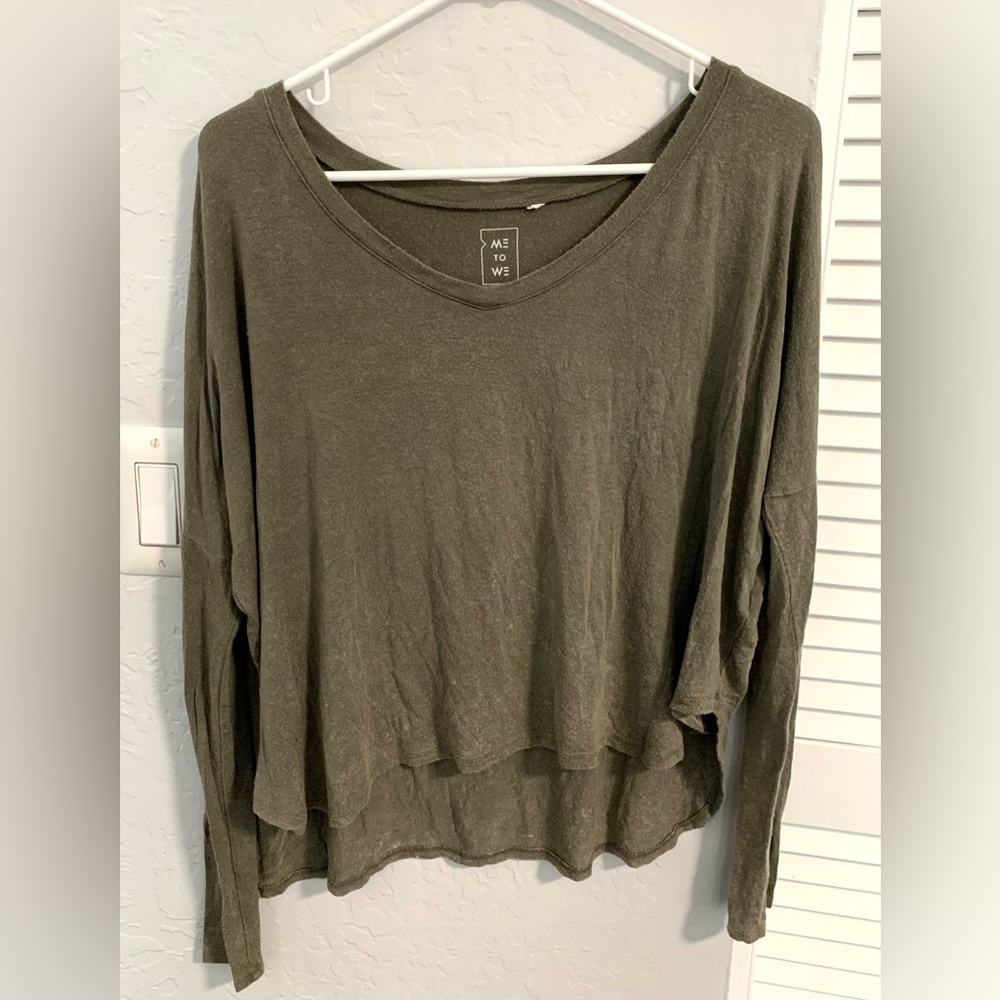 Me to We | Green Scoop Neck Long Sleeve (Size: S)